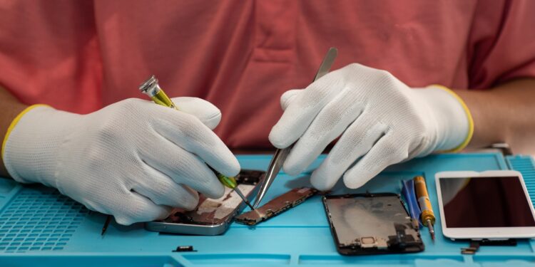 Mobile Repair Service in Bondi Junction