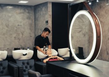 From Passion to Profit: Launching Your Beauty Business