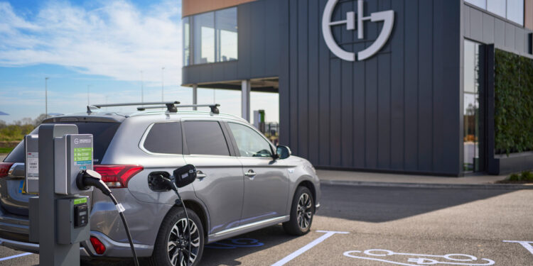 Why Plug-in Hybrids Are the Best of Both Worlds: Bridging Gas and Electric