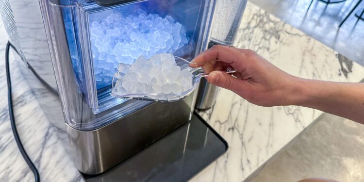 Commercial Ice Maker: The Ultimate Guide to Choosing the Best Ice Machine